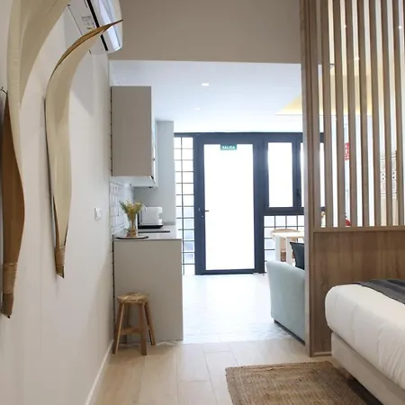 Florit Flats - The Maritim Serreria Suites Гостевой дом